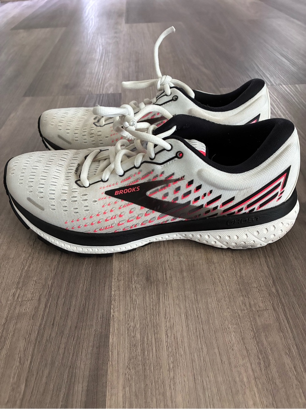 Brooks Women's White Running Shoes with Pink and Black Accents